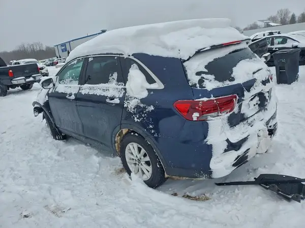 5XYPGDA34KG538353 2019 KIA SORENTO - Image 2