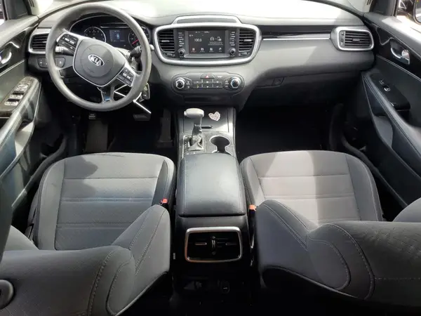 5XYPGDA34KG541317 2019 KIA SORENTO - Image 8