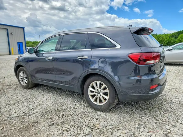 5XYPGDA34KG542886 2019 KIA SORENTO - Image 2