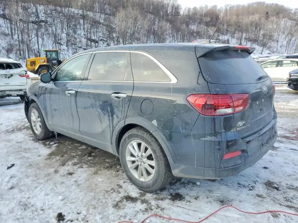 5XYPGDA34KG552415 2019 KIA SORENTO - Image 2