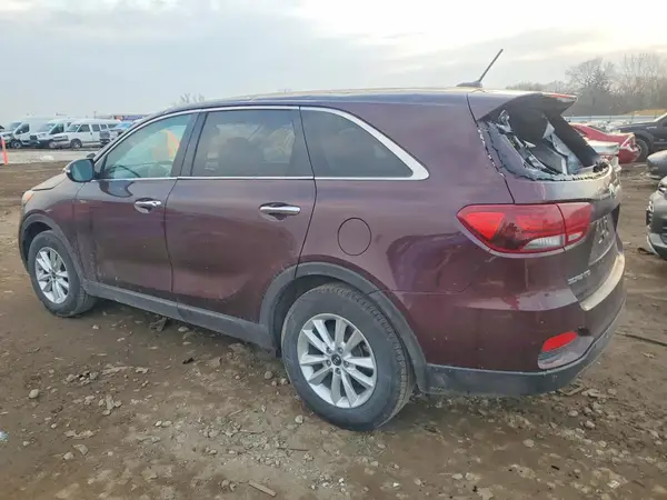 5XYPGDA34KG564371 2019 KIA SORENTO - Image 2