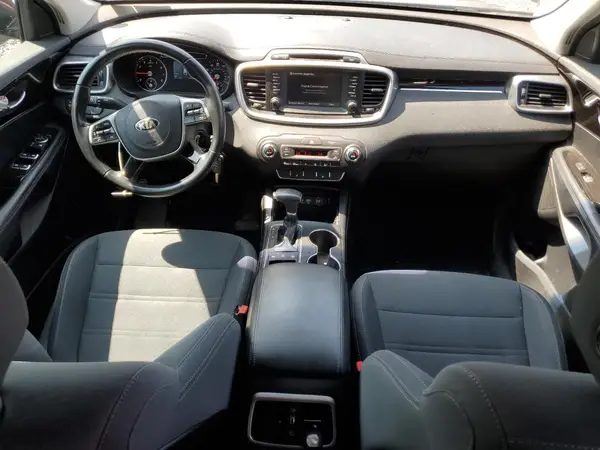 5XYPGDA34KG569327 2019 KIA SORENTO - Image 8