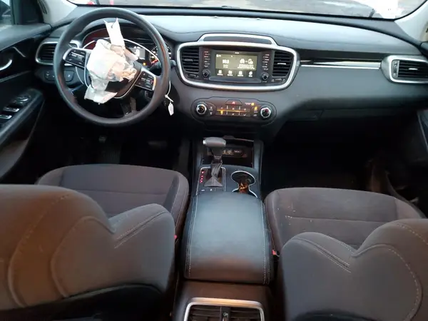 5XYPGDA34KG573863 2019 KIA SORENTO - Image 8