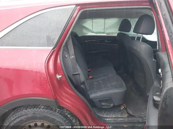 5XYPGDA34KG587956 2019 KIA SORENTO - Image 8