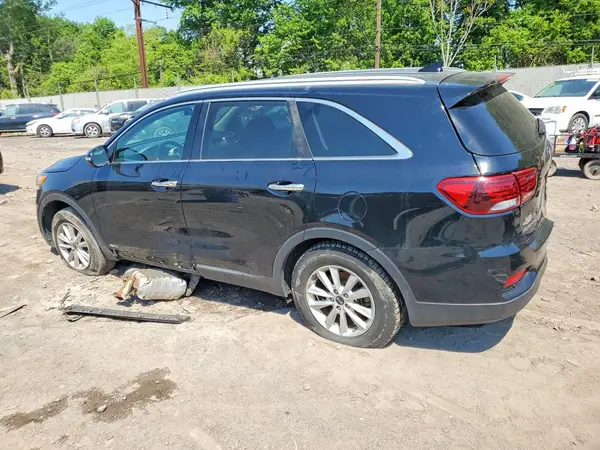 5XYPGDA34KG589688 2019 KIA SORENTO - Image 2