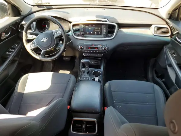 5XYPGDA34KG589688 2019 KIA SORENTO - Image 8