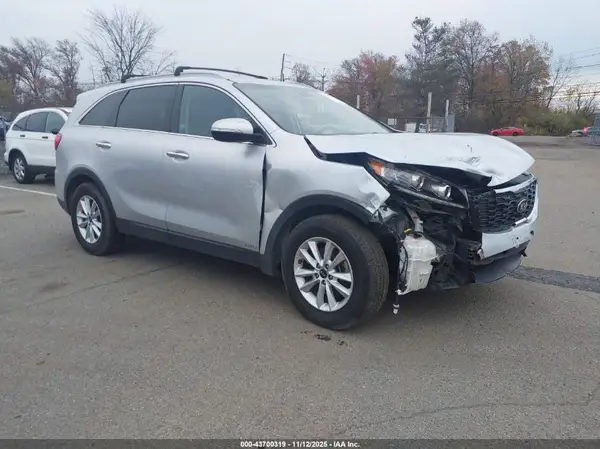 5XYPGDA34KG595250 2019 KIA SORENTO - Image 1