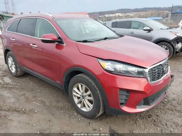 5XYPGDA34KG595863 2019 KIA SORENTO - Image 1