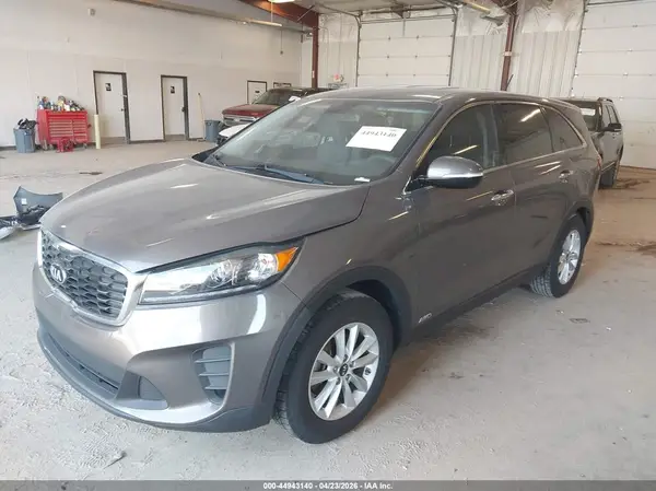 5XYPGDA34LG638633 2020 KIA SORENTO - Image 2