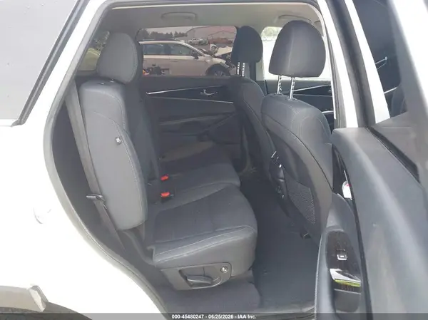5XYPGDA34LG652578 2020 KIA SORENTO - Image 8