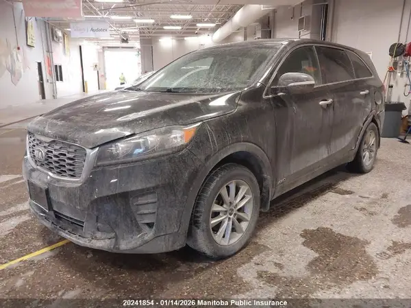 5XYPGDA34LG685886 2020 KIA SORENTO - Image 2