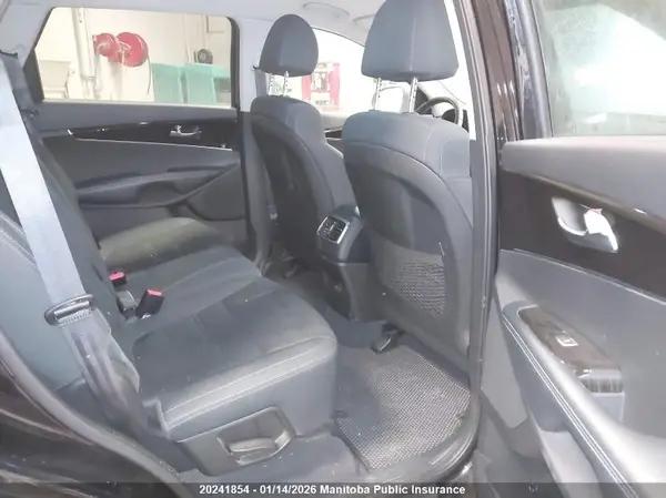 5XYPGDA34LG685886 2020 KIA SORENTO - Image 8