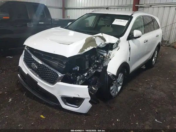 5XYPGDA35GG006181 2016 KIA SORENTO - Image 2