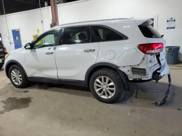 5XYPGDA35GG009646 2016 KIA SORENTO - Image 2