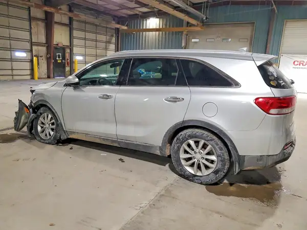 5XYPGDA35GG013244 2016 KIA SORENTO - Image 2