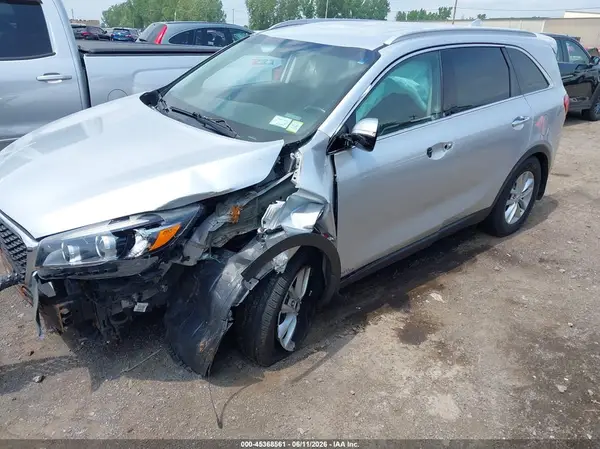 5XYPGDA35GG014622 2016 KIA SORENTO - Image 2