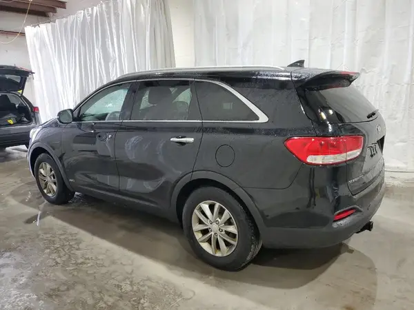 5XYPGDA35GG015110 2016 KIA SORENTO - Image 2