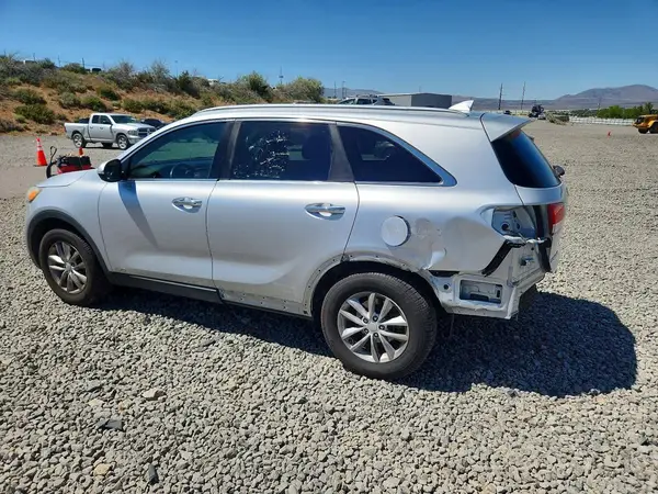 5XYPGDA35GG016516 2016 KIA SORENTO - Image 2