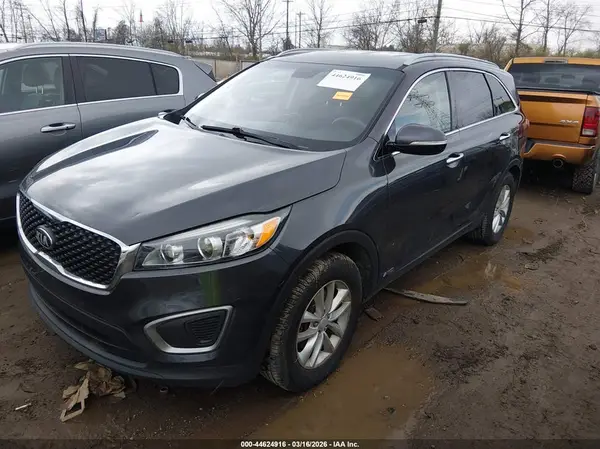 5XYPGDA35GG027130 2016 KIA SORENTO - Image 2