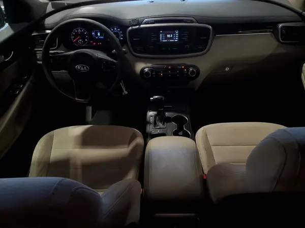 5XYPGDA35GG031324 2016 KIA SORENTO - Image 8