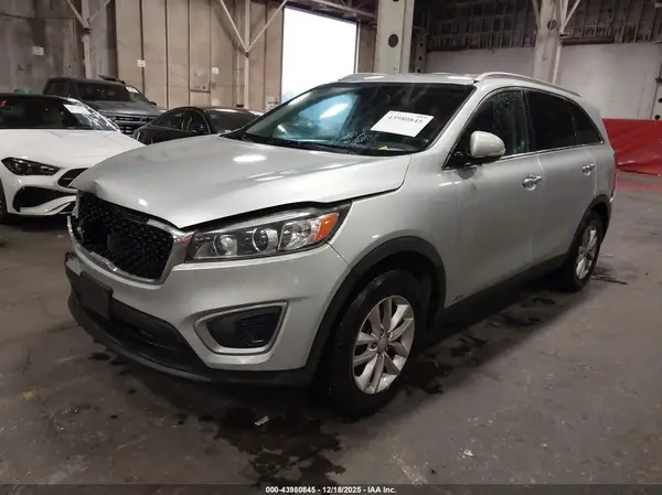 5XYPGDA35GG043201 2016 KIA SORENTO - Image 2