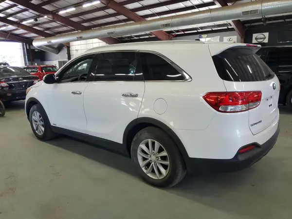 5XYPGDA35GG046602 2016 KIA SORENTO - Image 2