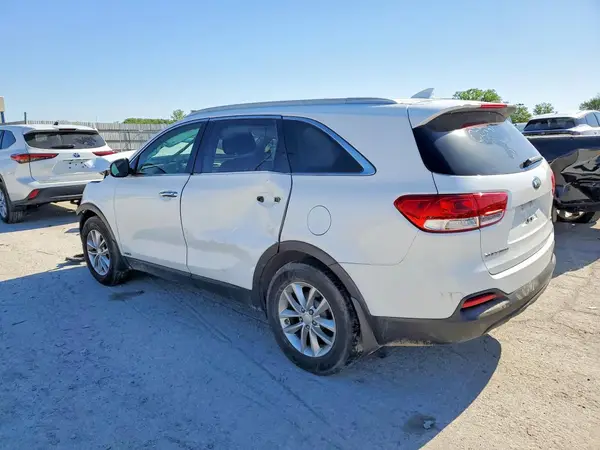 5XYPGDA35GG050293 2016 KIA SORENTO - Image 2