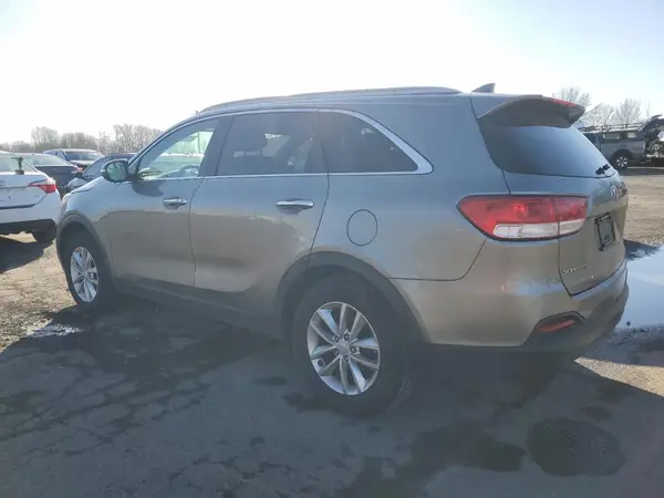 5XYPGDA35GG058149 2016 KIA SORENTO - Image 2