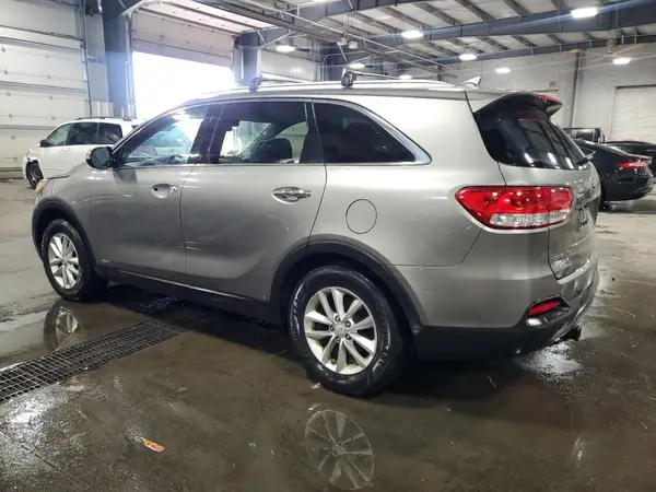 5XYPGDA35GG059401 2016 KIA SORENTO - Image 2