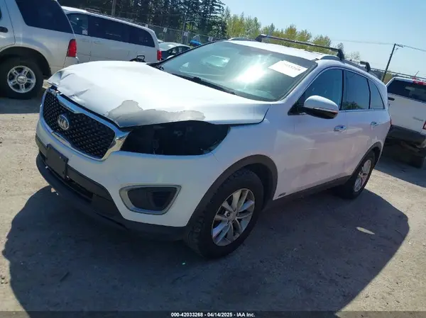 5XYPGDA35GG060533 2016 KIA SORENTO - Image 2
