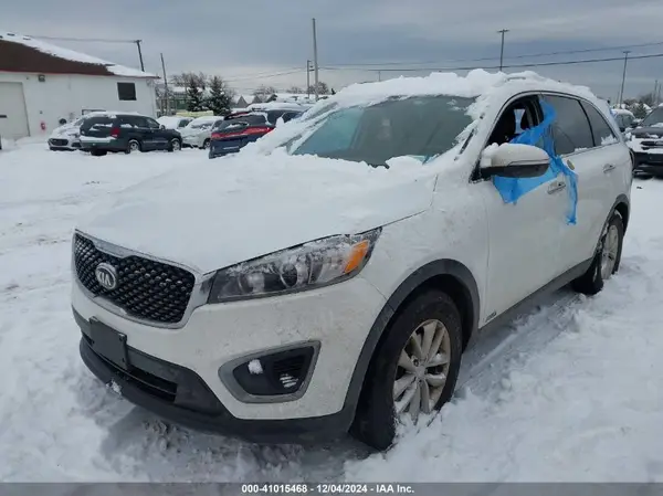 5XYPGDA35GG070558 2016 KIA SORENTO - Image 2