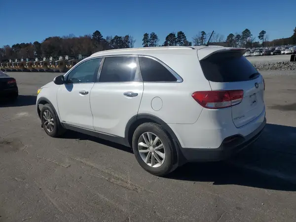 5XYPGDA35GG085545 2016 KIA SORENTO - Image 2