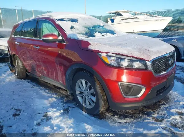 5XYPGDA35GG091863 2016 KIA SORENTO - Image 1