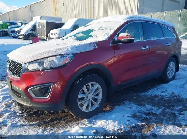 5XYPGDA35GG091863 2016 KIA SORENTO - Image 2