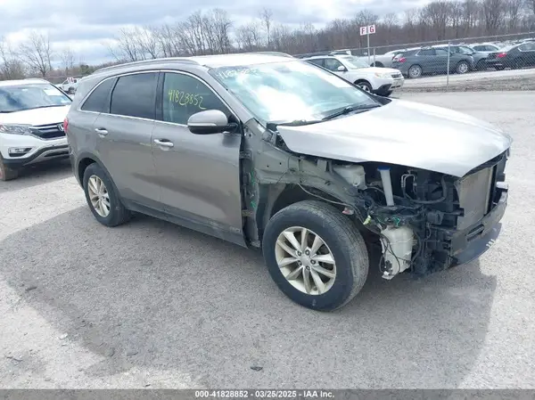 5XYPGDA35GG096237 2016 KIA SORENTO - Image 1