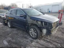 5XYPGDA35GG104577 2016 KIA SORENTO