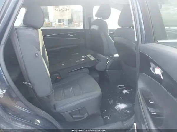 5XYPGDA35GG104577 2016 KIA SORENTO - Image 8