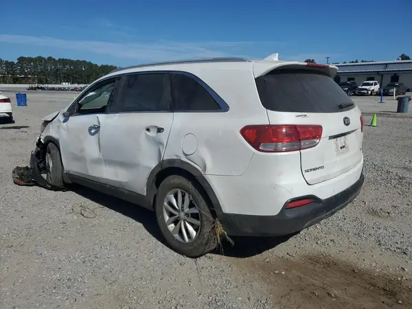 5XYPGDA35GG104613 2016 KIA SORENTO - Image 2