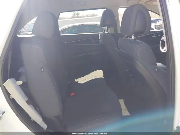 5XYPGDA35GG105972 2016 KIA SORENTO - Image 8