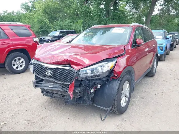 5XYPGDA35GG106197 2016 KIA SORENTO - Image 2