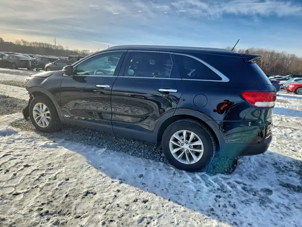 5XYPGDA35GG109603 2016 KIA SORENTO - Image 2