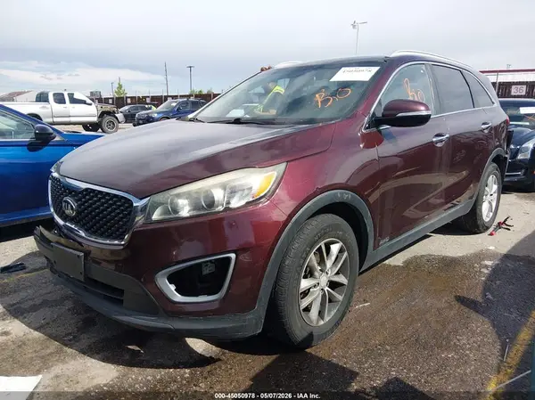 5XYPGDA35GG127518 2016 KIA SORENTO - Image 2