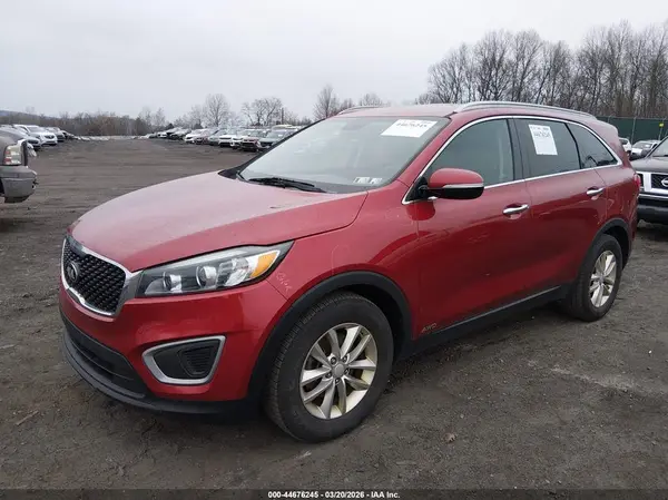 5XYPGDA35GG137238 2016 KIA SORENTO - Image 2