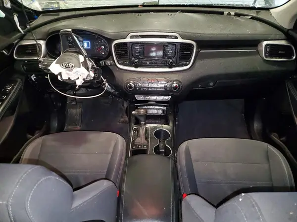 5XYPGDA35GG138700 2016 KIA SORENTO - Image 8