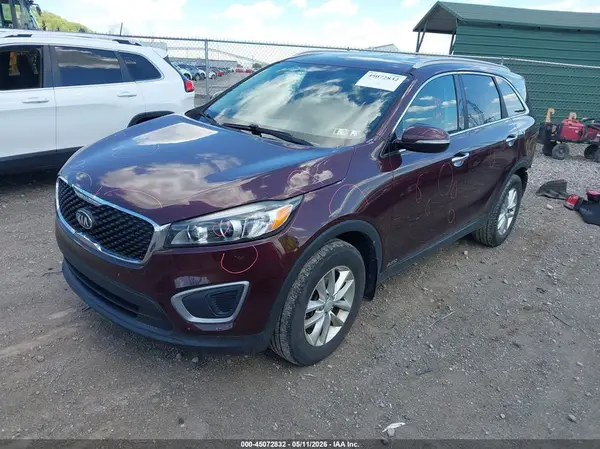 5XYPGDA35GG144285 2016 KIA SORENTO - Image 2