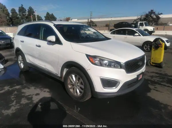 5XYPGDA35GG158073 2016 KIA SORENTO - Image 1