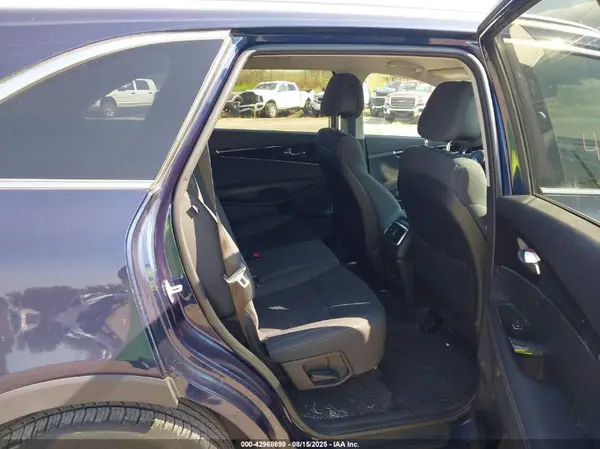 5XYPGDA35GG166075 2016 KIA SORENTO - Image 8