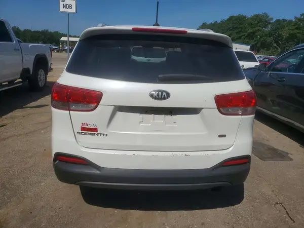 2016 KIA SORENTO auction photo 6