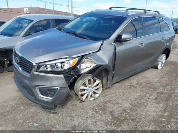 5XYPGDA35GG172636 2016 KIA SORENTO - Image 2