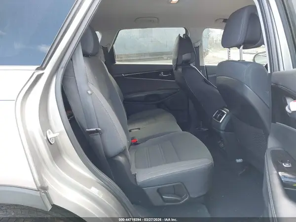 5XYPGDA35GG172636 2016 KIA SORENTO - Image 8